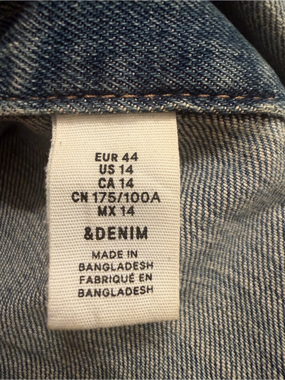 Classic Blue Denim Jean Jacket - Picture 3 of 4